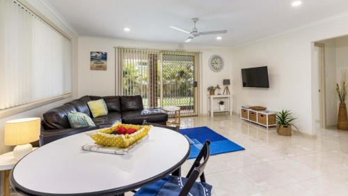 Bellara House | Comfortable Lowset Family Home