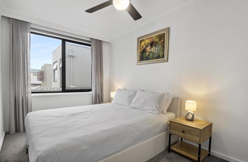 Ascot Vale Apartment | Comfortable Stay Near Melbournes West End