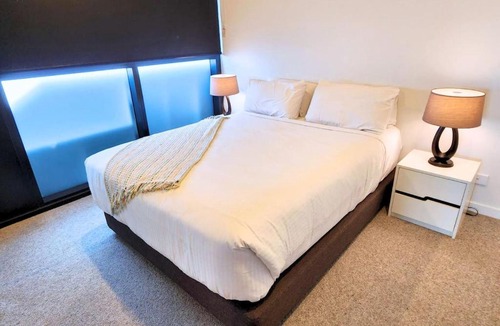 Fortitude Valley Apartment | Comfy 1 Bedroom Apartment with WiFi and Parking