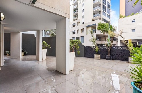 Spring Hill Apartment | Comfy 2-Bed with Pool and Secure Parking