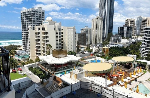 Surfers Paradise Apartment | Comfy 2Double-bed Suite in Central Surfers | Max 4