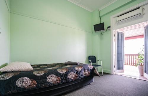 Clermont Hotel | Commercial Hotel