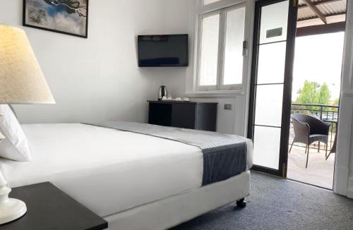 Hay Hotel | Commercial Motel