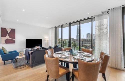 Docklands Apartment | Complete Host Collins Wharf Townhouse