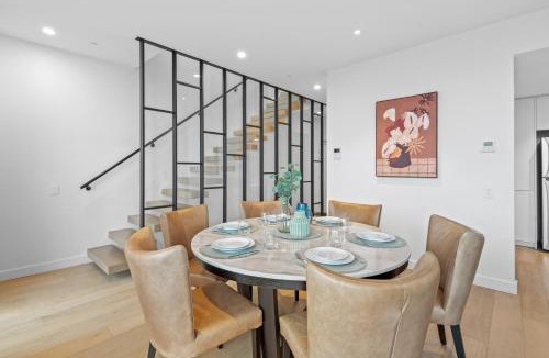 Docklands Apartment | Complete Host Collins Wharf Townhouse