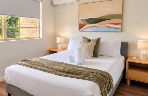 Manuka House | Contemporary 2BR Apt in Kingston