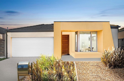 Point Cook House | Contemporary 4BR2BA house in Point Cook with Study