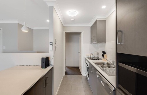 Newtown Apartment | Contemporary & Convenient - City Fringe Townhouse!