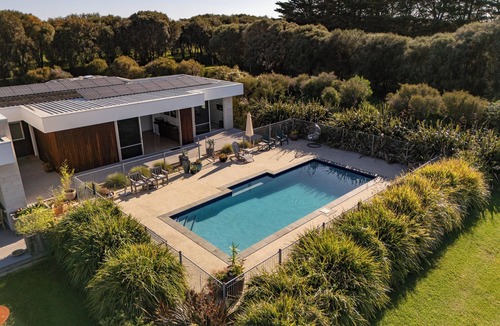 Ventnor Villa | Contemporary Pool Side Villa