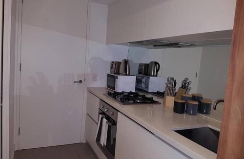 South Yarra Apartment | Contemporary Studio Apartment Near Melbourne CBD
