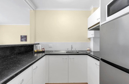 Mount Ommaney Apartment | Convenient self-catering unit