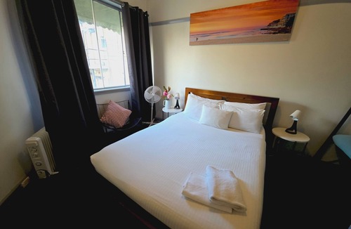 Coogee Hostel | Coogee Beach House - Hostel