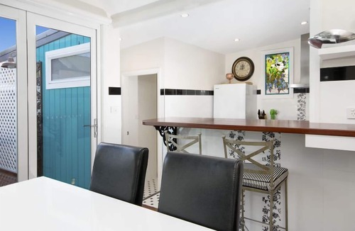 Cooks Hill House | Cooks Hill Chalets - Petite Chalet