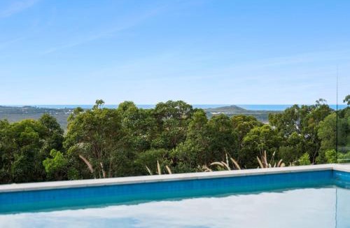 Yandina Creek House | Coolum Scenic Getaway - Mountain & Ocean views only 15 minutes from the beach