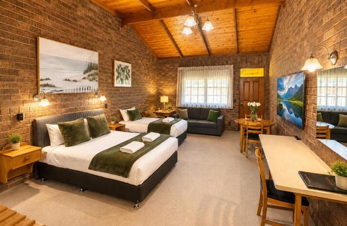 Comaum Hotel | Coonawarra Place Motor Inn