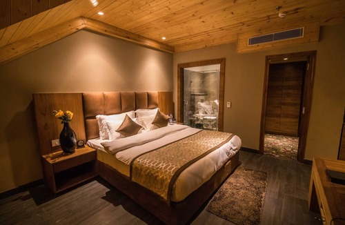Manali Hotel | Coral Resort and Spa Centrally Heated Mountain Side Resort Manali