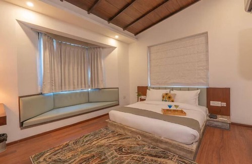 Kanda Range Hotel | Corbett Tusker Trail