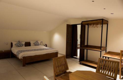 Hoshangabad Hotel | COSMIC INN