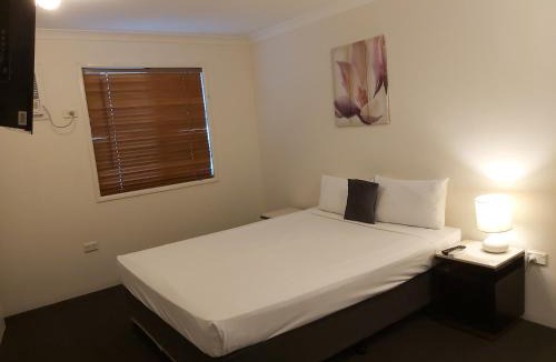 Rockhampton Hotel | Cosmopolitan Motel & Serviced Apartments