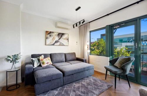 Subiaco Apartment | Cosy Apt in Subiaco with Free Parking