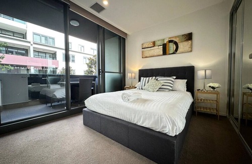 Braddon Apartment | Cosy getaway in the Heart of Braddon