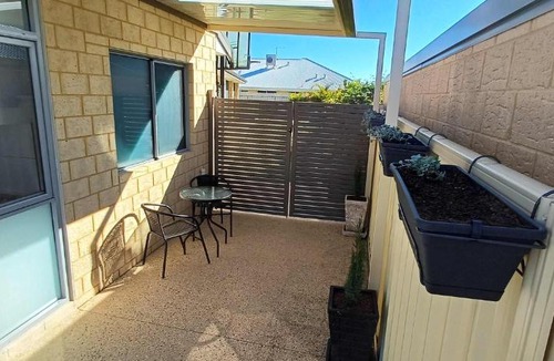 Madora Bay Apartment | Cosy Haven - Large Comfy Dwelling