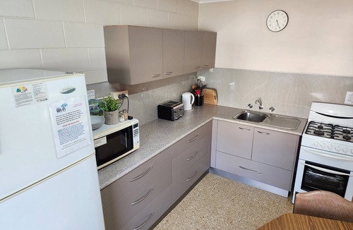 Bemm River Cabin | Cosy Nook - Flat 2 - Self-contained, well equipped holiday unit