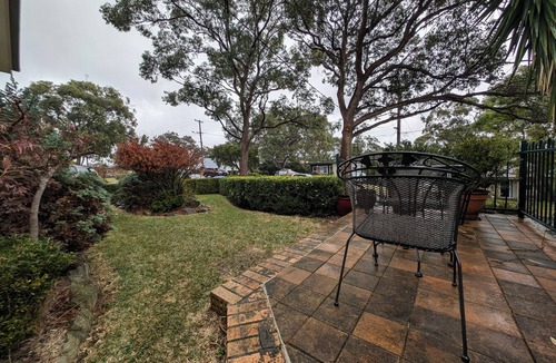 Engadine Apartment | Cosy personal me-space in leafy Engadine close to the Royal National Park.