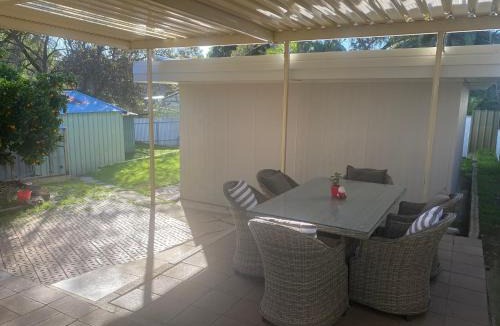 Redwood Park House | Cottage BNB near the hill