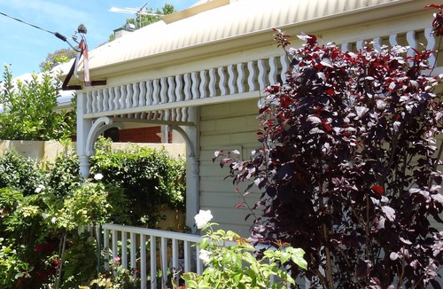 Leederville Cottage | Cottage located in Leederville near shops and restaurants free WIFI