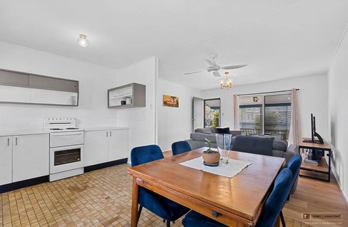 Bongaree House | Cottage on Cormorant