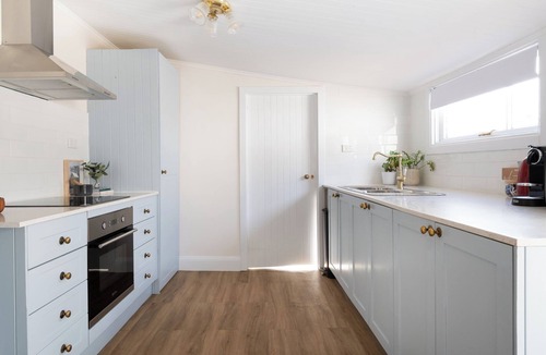 Launceston CBD Apartment | Cottage on King.
