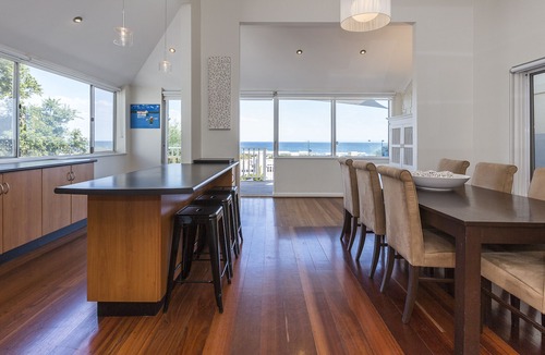 Cottesloe House | Cottesloe Beach House - Beach front with amazing views and pool