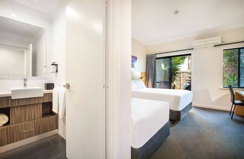Belmont Hotel | Country Comfort Perth
