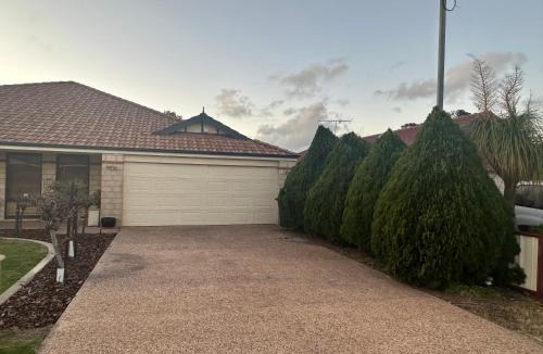 Collie House | Country Oasis on Evans Street