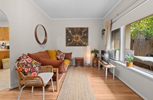 Mile End House | Courtyard 2 Bed Apartment Mile End