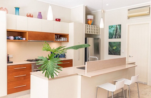 Port Douglas Villa | Courtyard On Murphy Tropical Oasis in Town