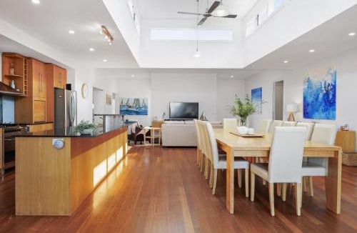 Sorrento House | Couta Coastal Haven