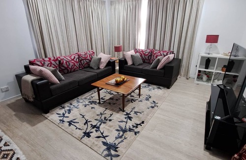 Fig Tree Pocket Apartment | Cozy 1-bedroom apartment with reverse-cycle AC and WiFi in Fig Tree Pocket
