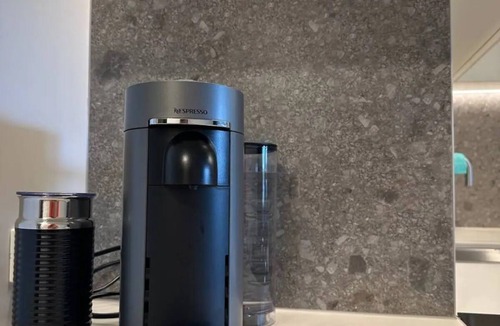 Dickson Apartment | Cozy 2BR-2BA Rooftop Pool & BBQ, WiFi & Netflix