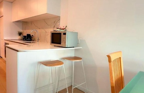 Phillip Apartment | Cozy 2BR, 2bath 2 parking, Pet Friendly, 6 sleep, Woden ,