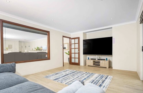 Geraldton House | Cozy 4BR home in Geraldton: explore attractions, nearby beach = Family getaway!