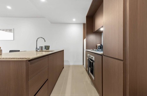 Carlton South Apartment | Cozy Apt, Only a 5-min Walk to Victoria Market