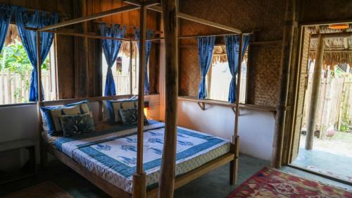 Havelock Island House | Cozy Beach Cottage Next to Full Moon Café