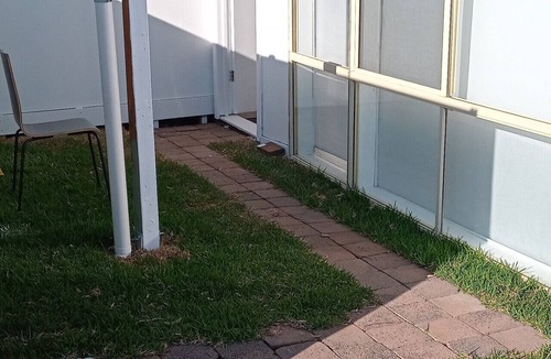 Werribee Villa | Cozy Budget Studio with AC and Private Bath