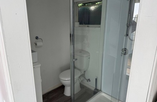 Werribee Villa | Cozy Budget Studio with AC and Private Bath