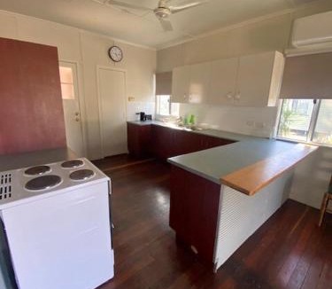 Blackall House | Cozy Country Home