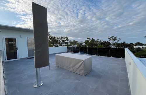 Manly House | Cozy Master Bedroom for Couples in soothing Manly with air conditioning