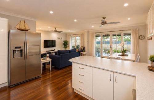 West Busselton House | Cozy Pet-Friendly Busselton Retreat