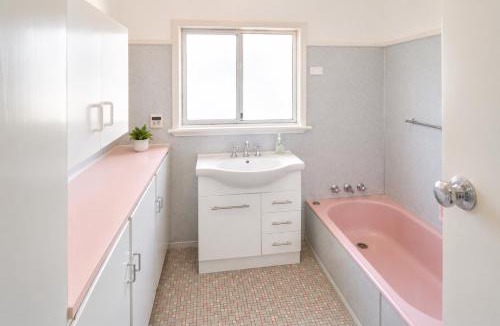 Geographe House | Cozy Pet-Friendly Winter Stay in Busselton